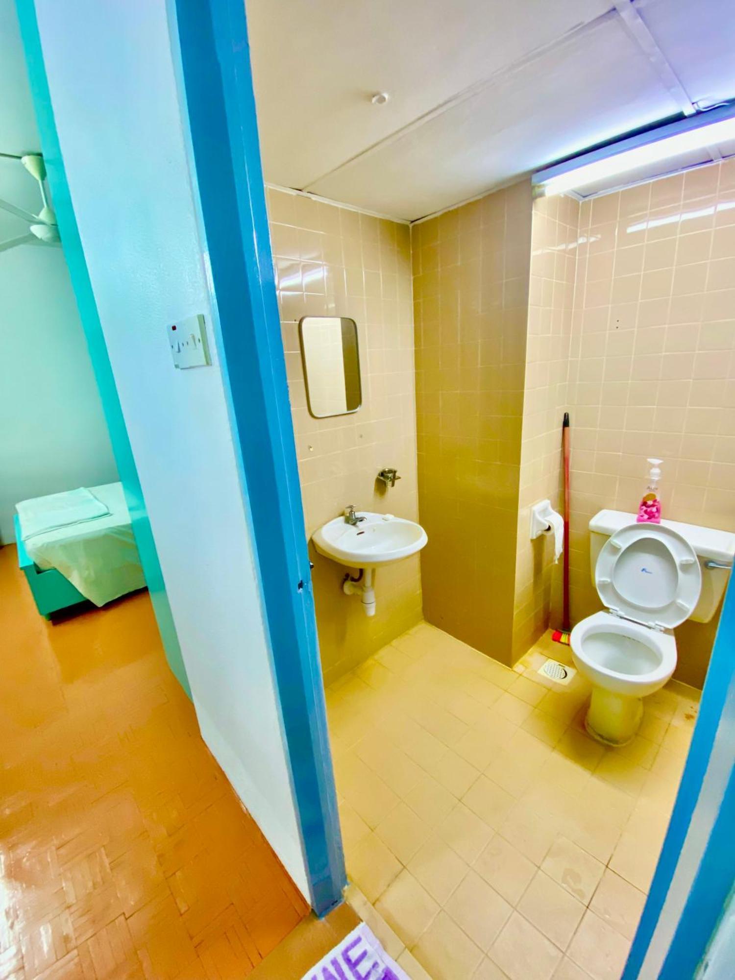 Batu Ferringhi Bayu Emas Apartment Экстерьер фото
